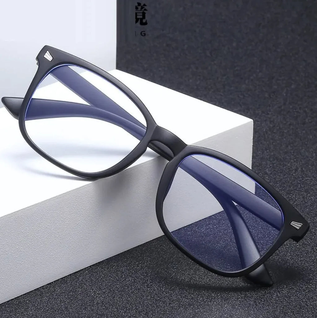 Lightweight Frame Glasses – Stylish Everyday Wear